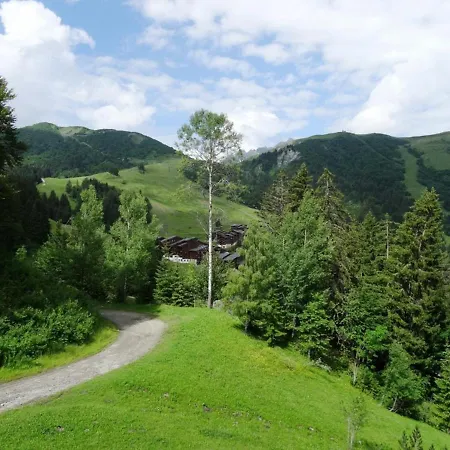 Apartment T2 Avec Balcon A Valmorel, Parking Disponible - Fr-1-291-715 *